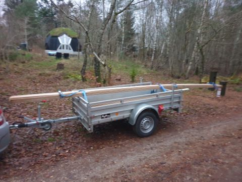 Aus dem Wald ins Haus: Wenn aus einem ganzen Eichenbaum maßgefertigte Fußbodendielen werden